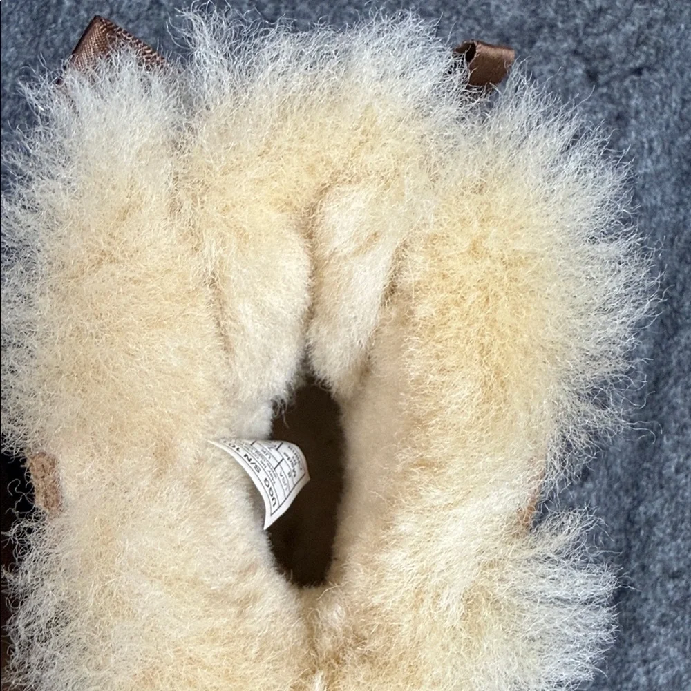 UGG Tan Kids Boots - Picture 6 of 8